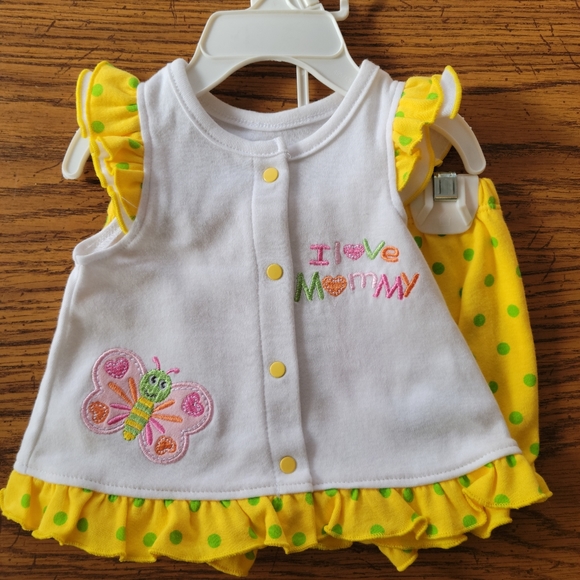 max & mini | Matching Sets | Girls 3month Outfit | Poshmark